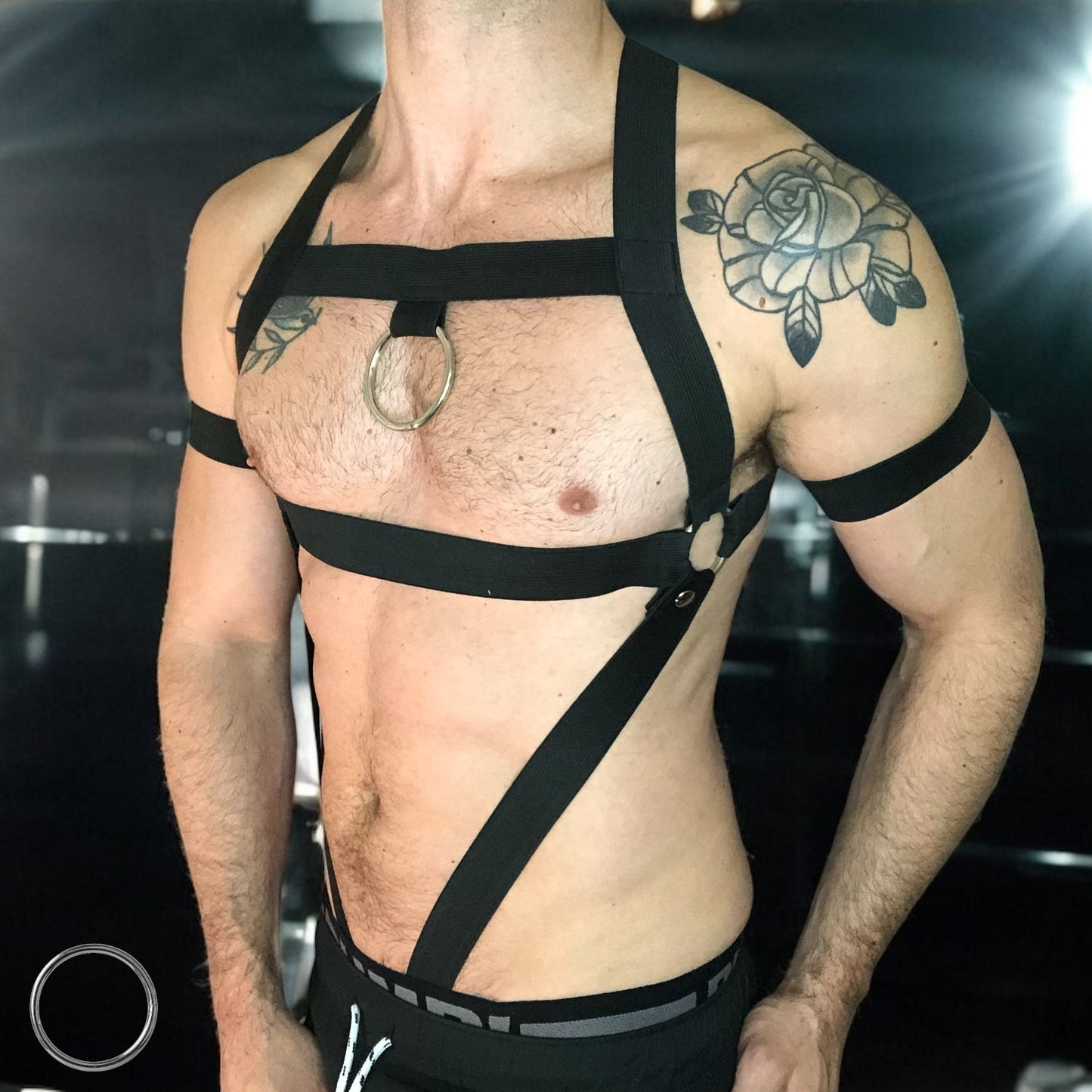 Harnais de poitrine et de corps pour homme avec bandes pour biceps - Noir